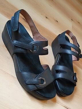 Abeo Greta Black Leather Wedges